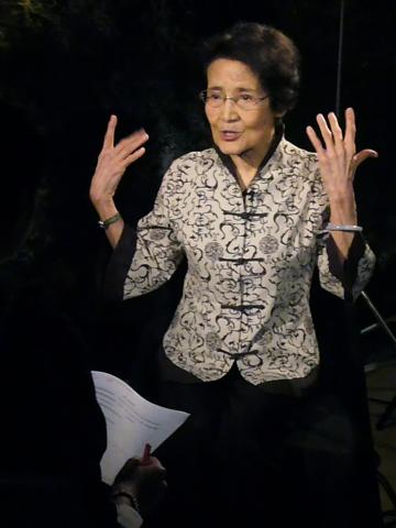 周小燕接受上海广播电视台文献纪录片《1949：接管大上?！凡煞?jpg